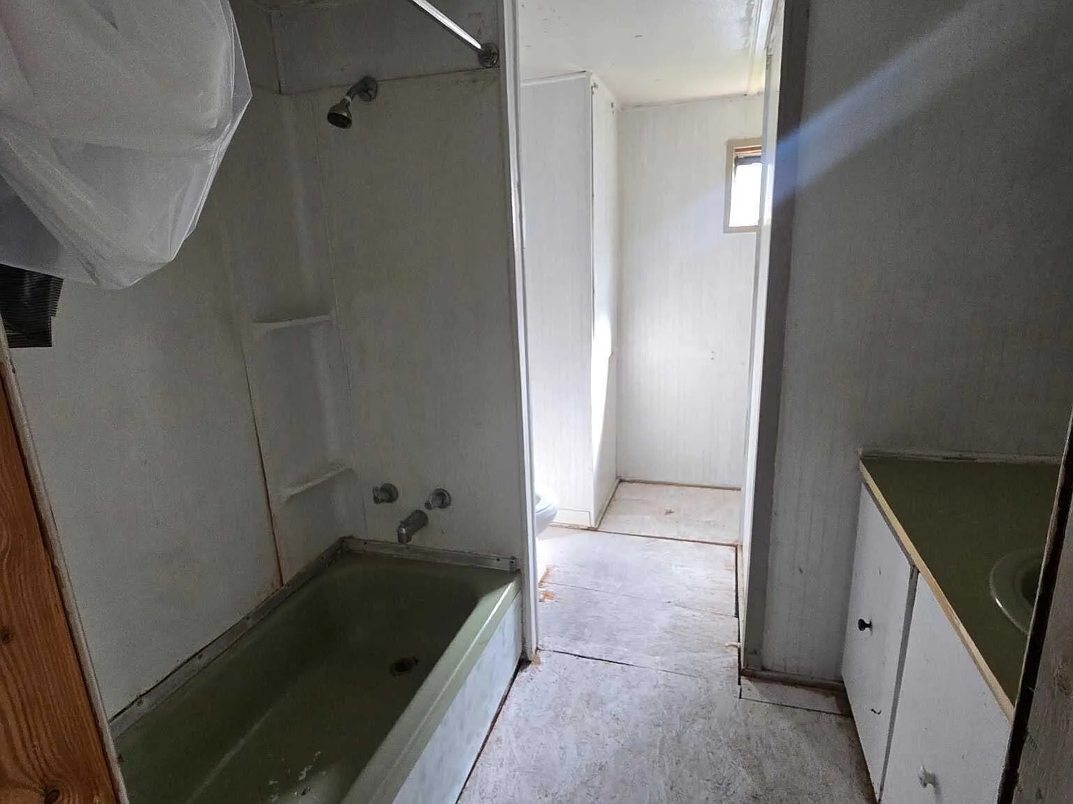 2 bedroom 1 bathroom Handy man special — Photo 4
