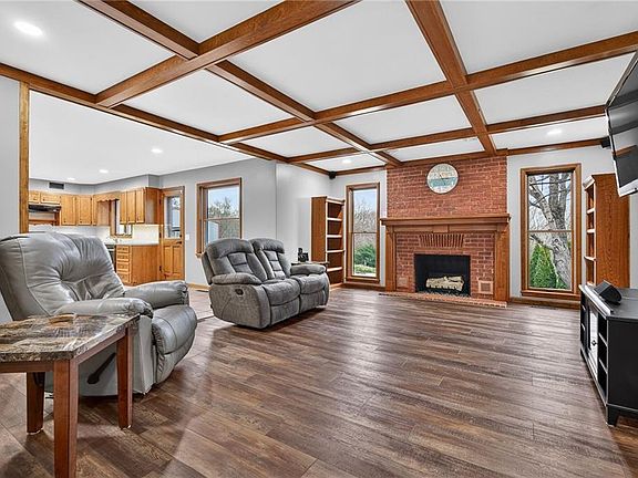 3rd image of 2103 NE 85th Rd