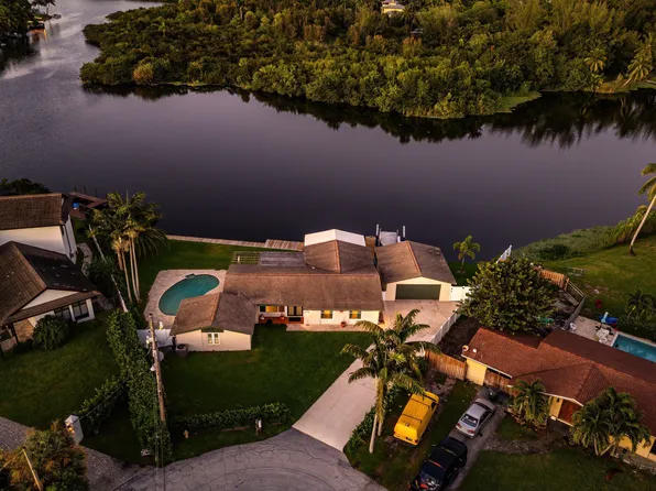 6788 Bayshore Drive, Lake Worth, FL 33462