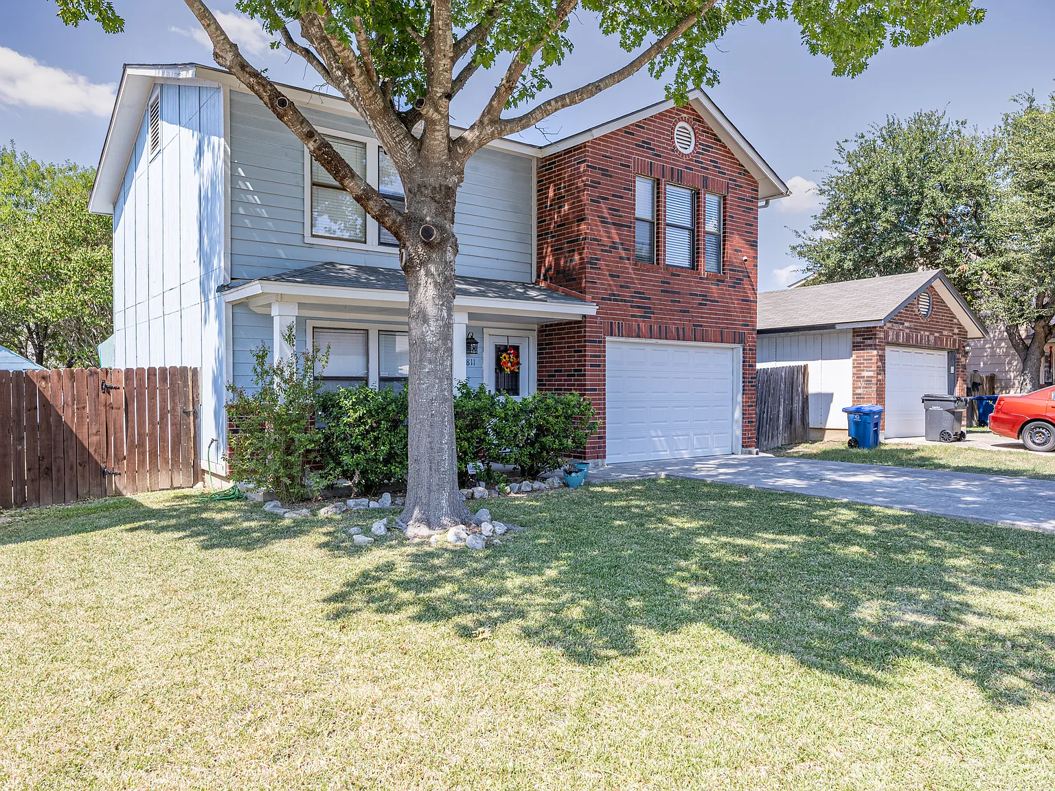 3 bed, 2.5 bath, 1582 sqft, $1,700 — Photo 3