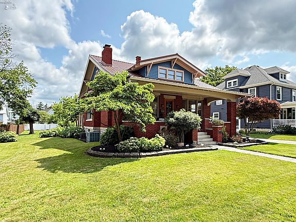 5th image of 215 Melmore St
