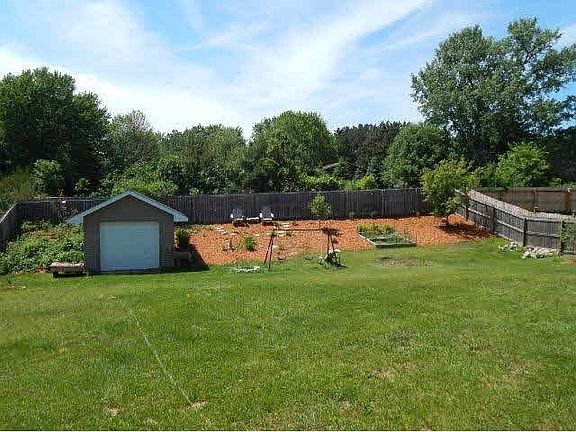 4th image of 1211 Deer Haven Drive