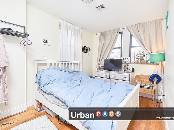 4th image of 67 Hawthorne St #3F