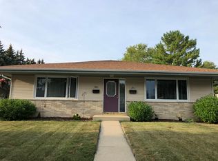 9324 Hulda Dr #9328, Sturtevant, WI 53177