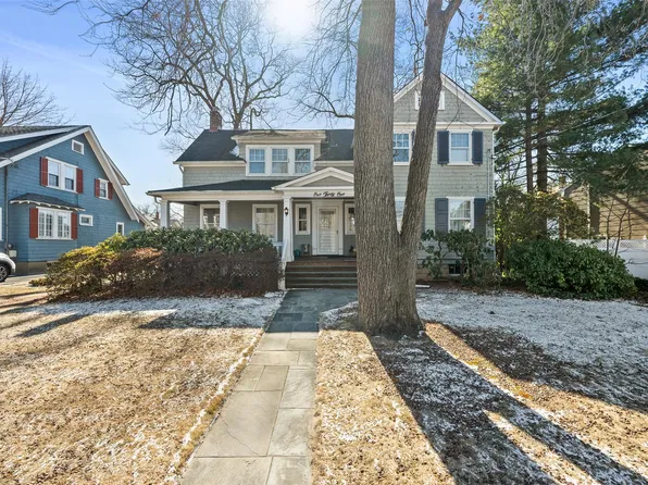 131 Rose Street, Freeport, NY 11520