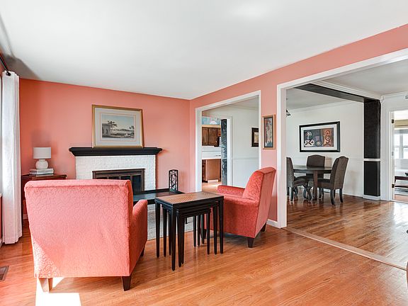 4th image of 6356 N Burlington Ave