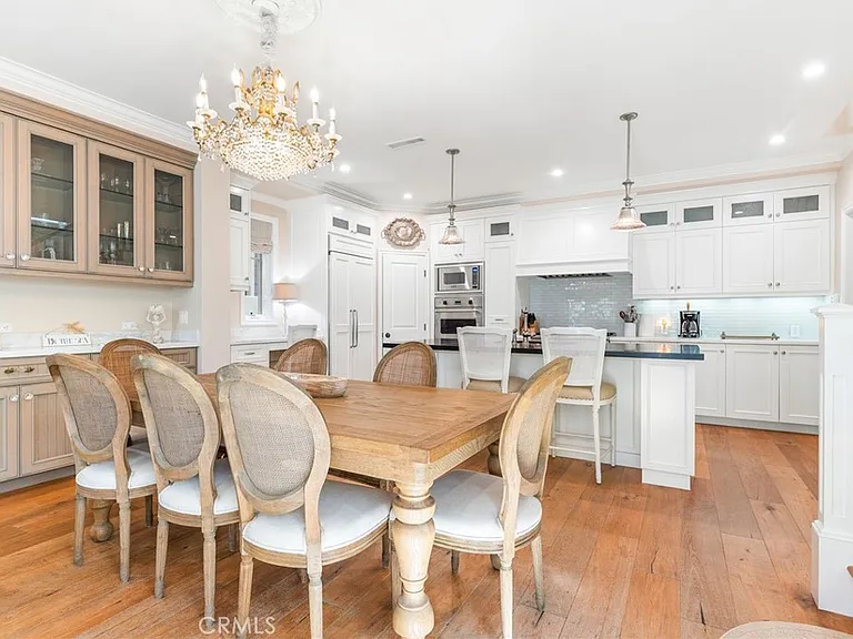 220 Coral Ave — Photo 9
