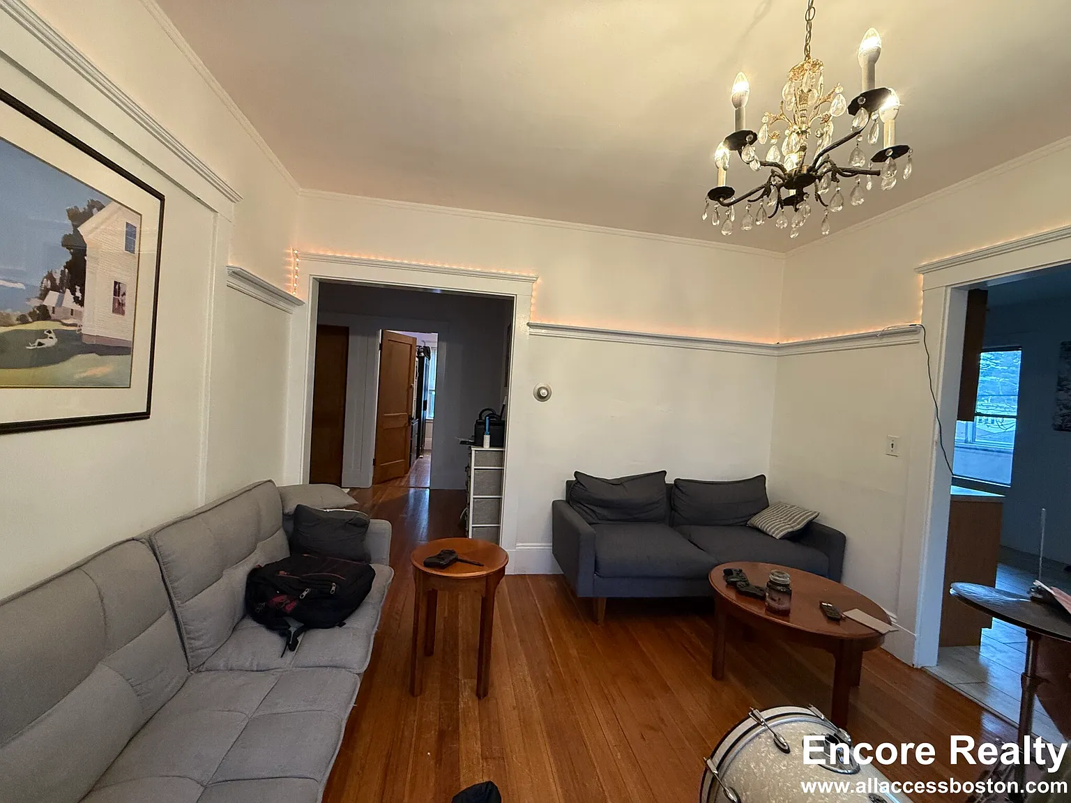 3 bed, 999 sqft, $3,000 — Photo 4