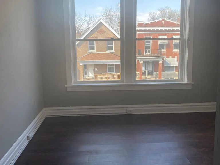 2842 Sidney St #2842 — Photo 8