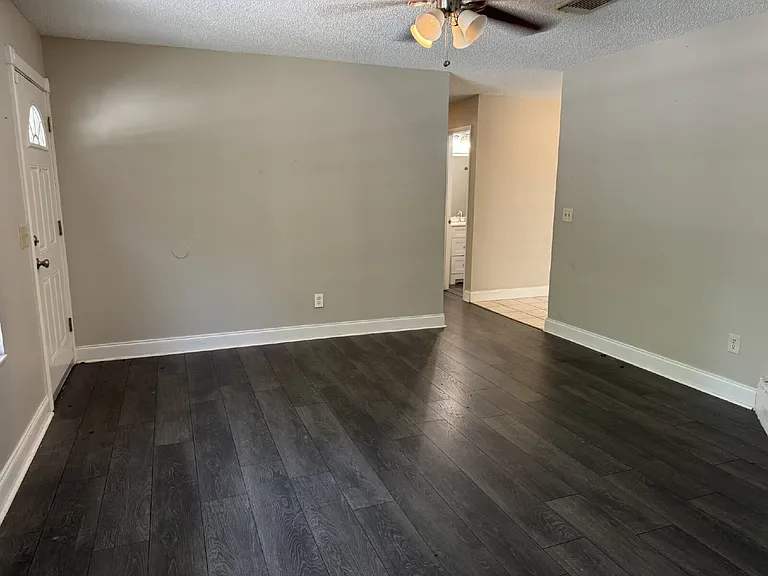 2120 Blair Rd — Photo 12