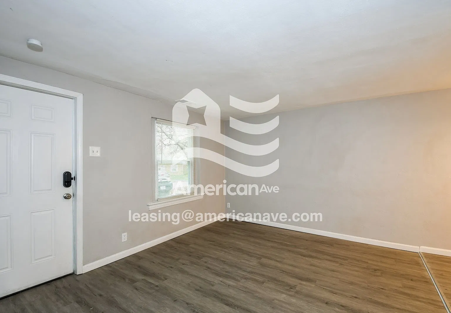 3 bed, 1.0 bath, 960 sqft, $1,325 — Photo 3