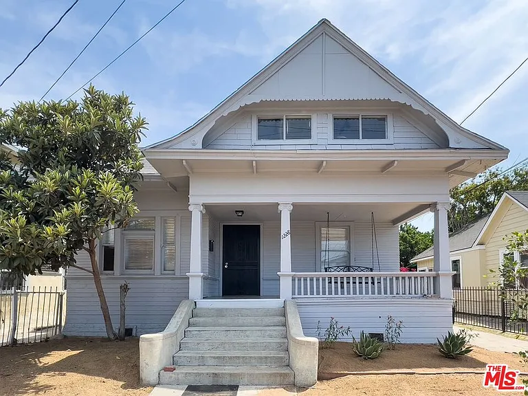 1228 Fedora St — Photo 2