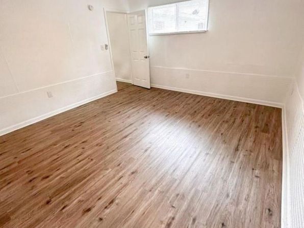 jackson-mississippi-2053015318 picture