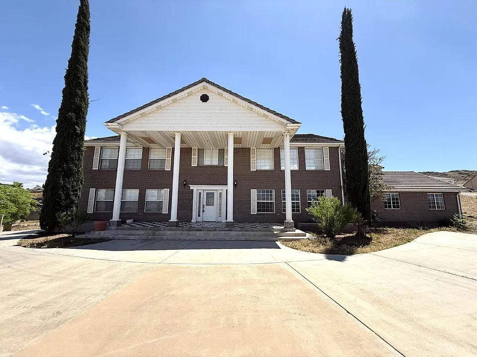 2506 W Grandview Dr