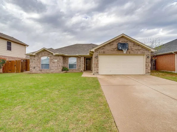1013 Aaron Dr, Burleson, TX 76028