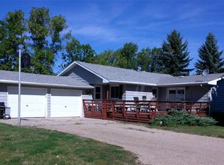 3920 16th St NW, Garrison, ND 58540