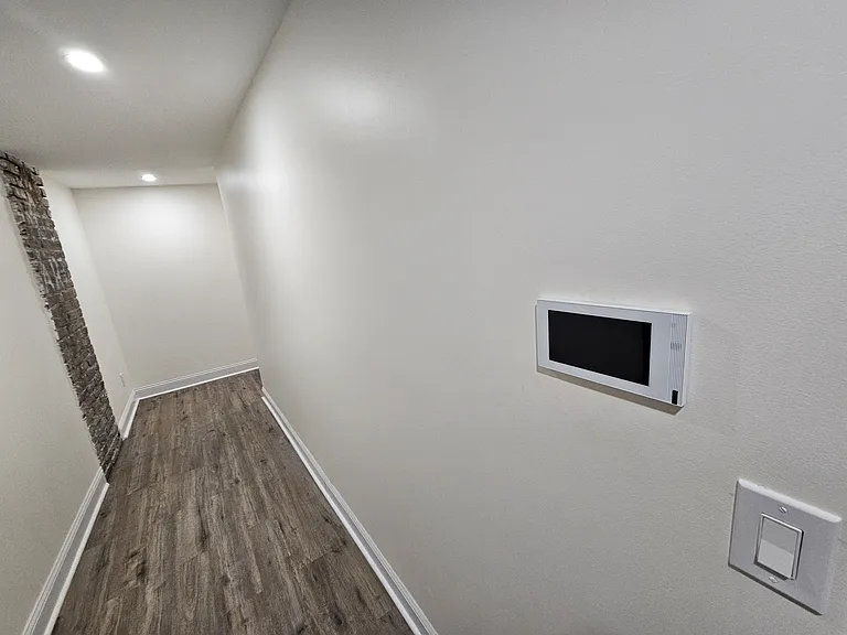 406 Main St #2 — Photo 9