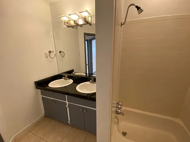 4306 Avenue A #113 — Photo 9
