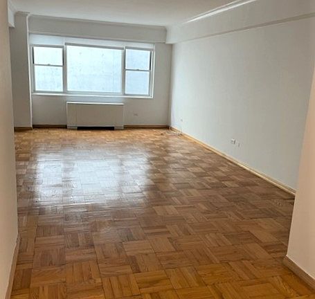 3rd image of 100 W 57th St #12B