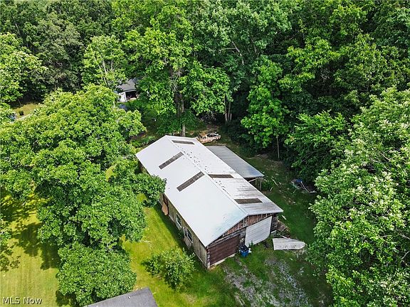 2nd image of 3424 Painesville Warren Rd