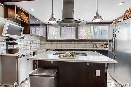 1st image of 108 Wayne Ave #1