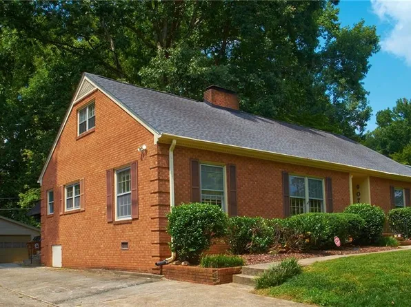 907 Onslow Dr, Greensboro, NC 27408