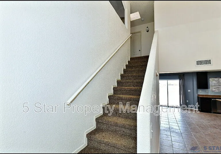 6372 Franklin Ridge Dr — Photo 27