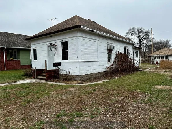 1012 W 5th St, Grand Island, NE 68801
