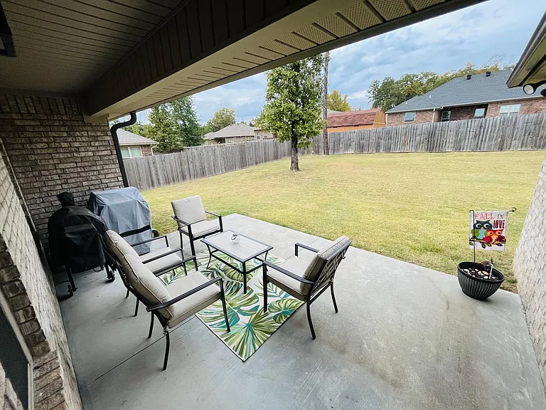 261 Redwood Ln — Photo 22