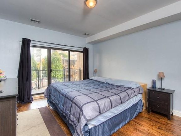 5th image of 5731 N Winthrop Ave APT 03