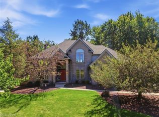 1418 Homestead Creek Dr, Broadview Heights, OH 44147