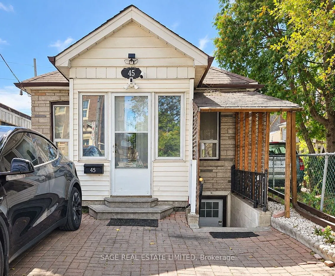 2 bed, $2,500 — Photo 1