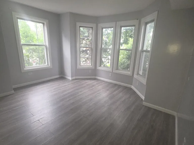 146-148 S Clinton St #2 — Photo 5