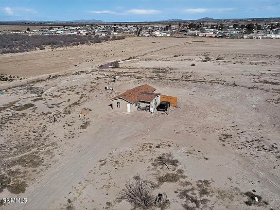 5th image of 102 Coors Rd