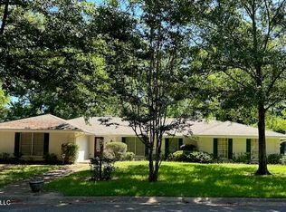5458 River Thames Rd, Jackson, MS 39211