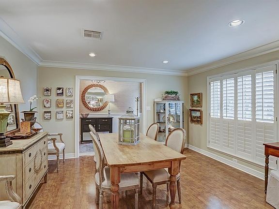 4th image of 10706 Lynbrook Dr
