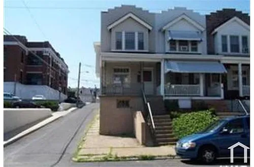 514 W Greenleaf St Photo 1