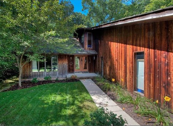 3rd image of 9942 Gatewood Dr