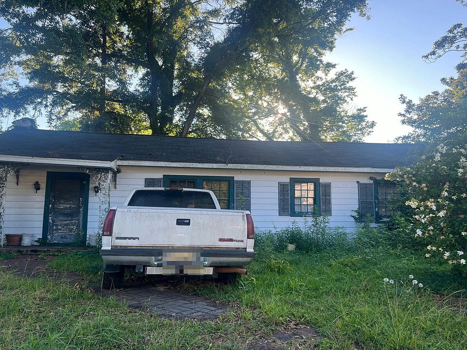 429 Young St, Selma, AL 36701 Zillow