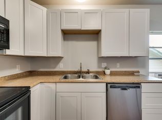 626 W Crawford St APT 202, Denison, TX 75020