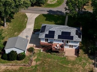 3814 Meadow Oak Ln, Saint Joseph, MO 64503