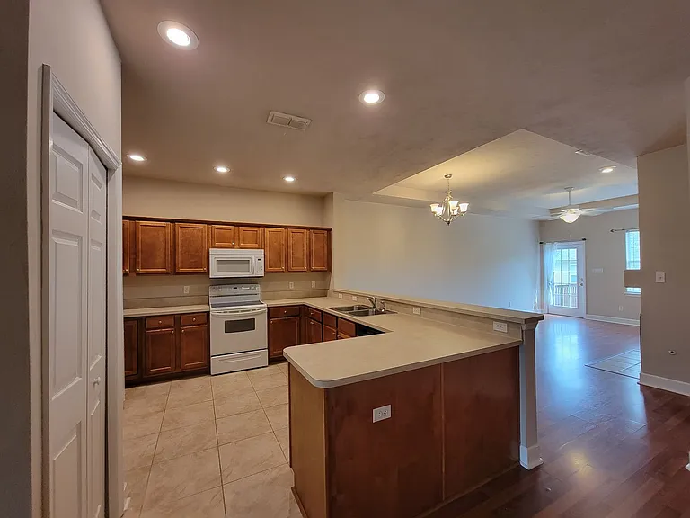 5521 Hampton Woods Way — Photo 16