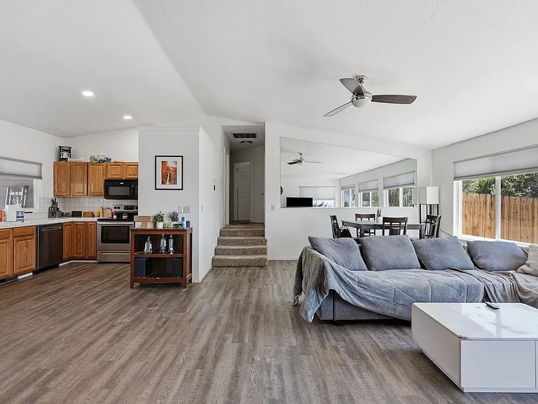 3300 Socrates Dr — Photo 3
