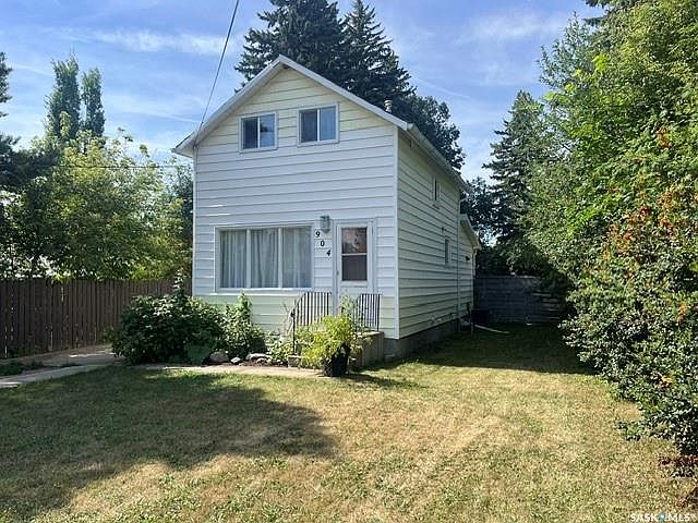 1st image of 904 Eberts STREET