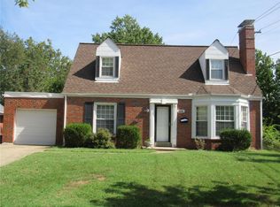 3000 Andover Dr, Saint Louis, MO 63121