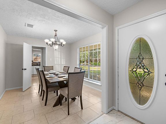 3rd image of 9631 Crail Dr