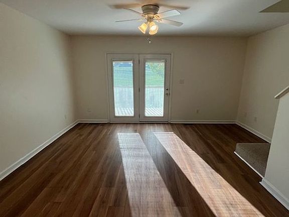 4th image of 225 Mary Rose Ln