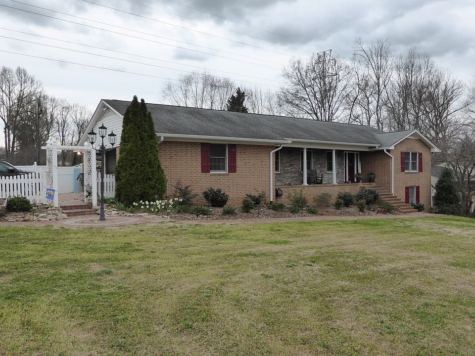 1st image of 3445 Gardner Park Dr