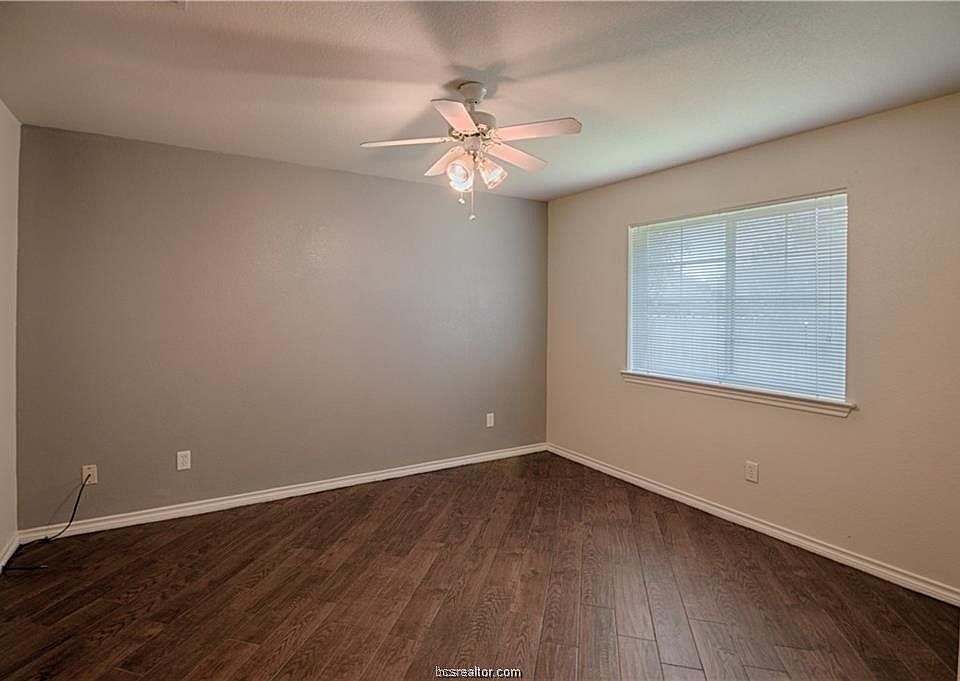 3715 Oldenburg Ln, College Station, TX 77845 Zillow