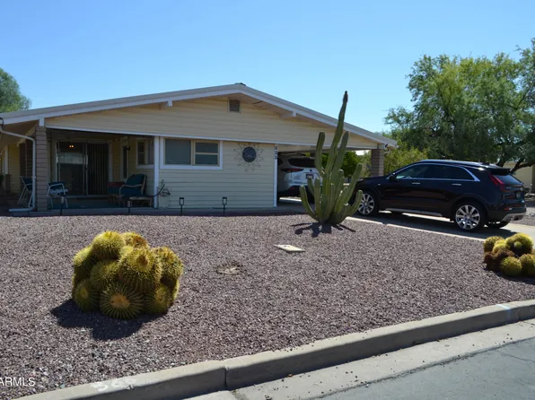 523 S Park View Cir, Mesa, AZ 85208